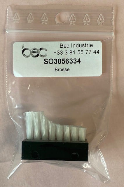 Brosse-2